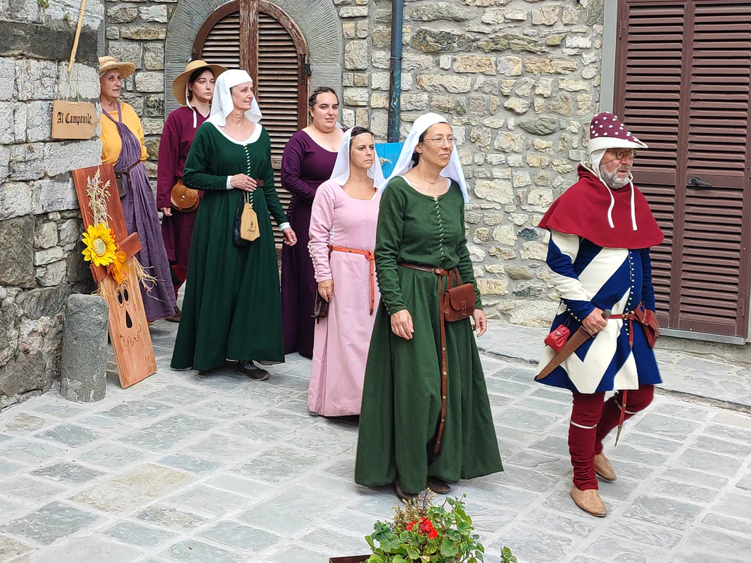 alpi apuane in festa - Signori da Bacciano e Careggine